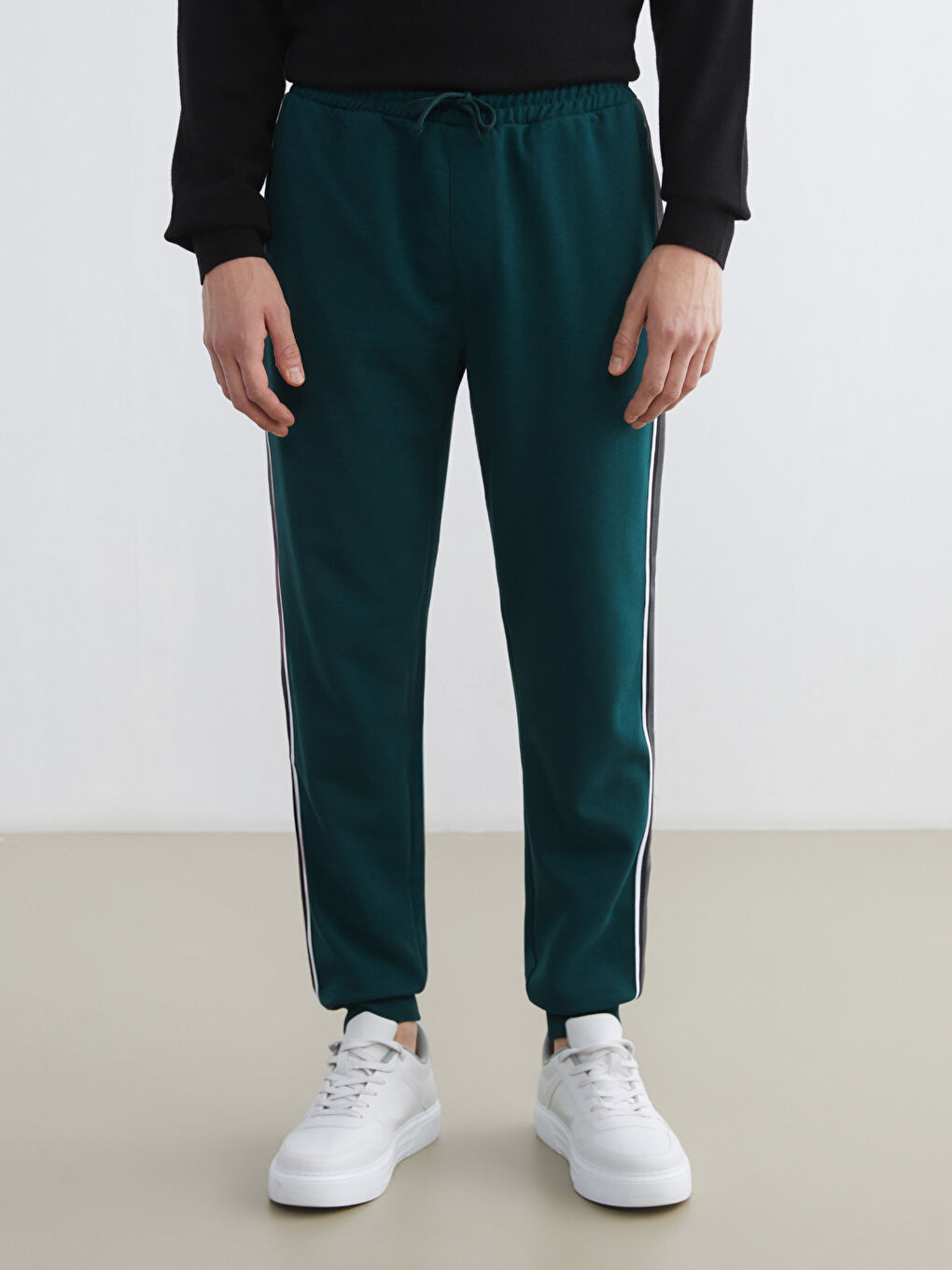 Standard Fit Men's Jogger Sweatpants-2