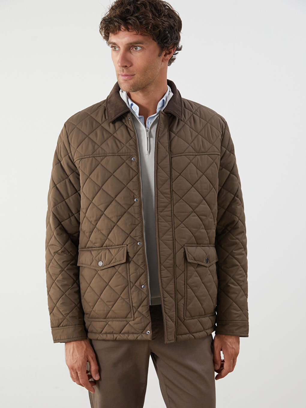 Haki Kadife Yaka Kapitoneli Erkek Mont