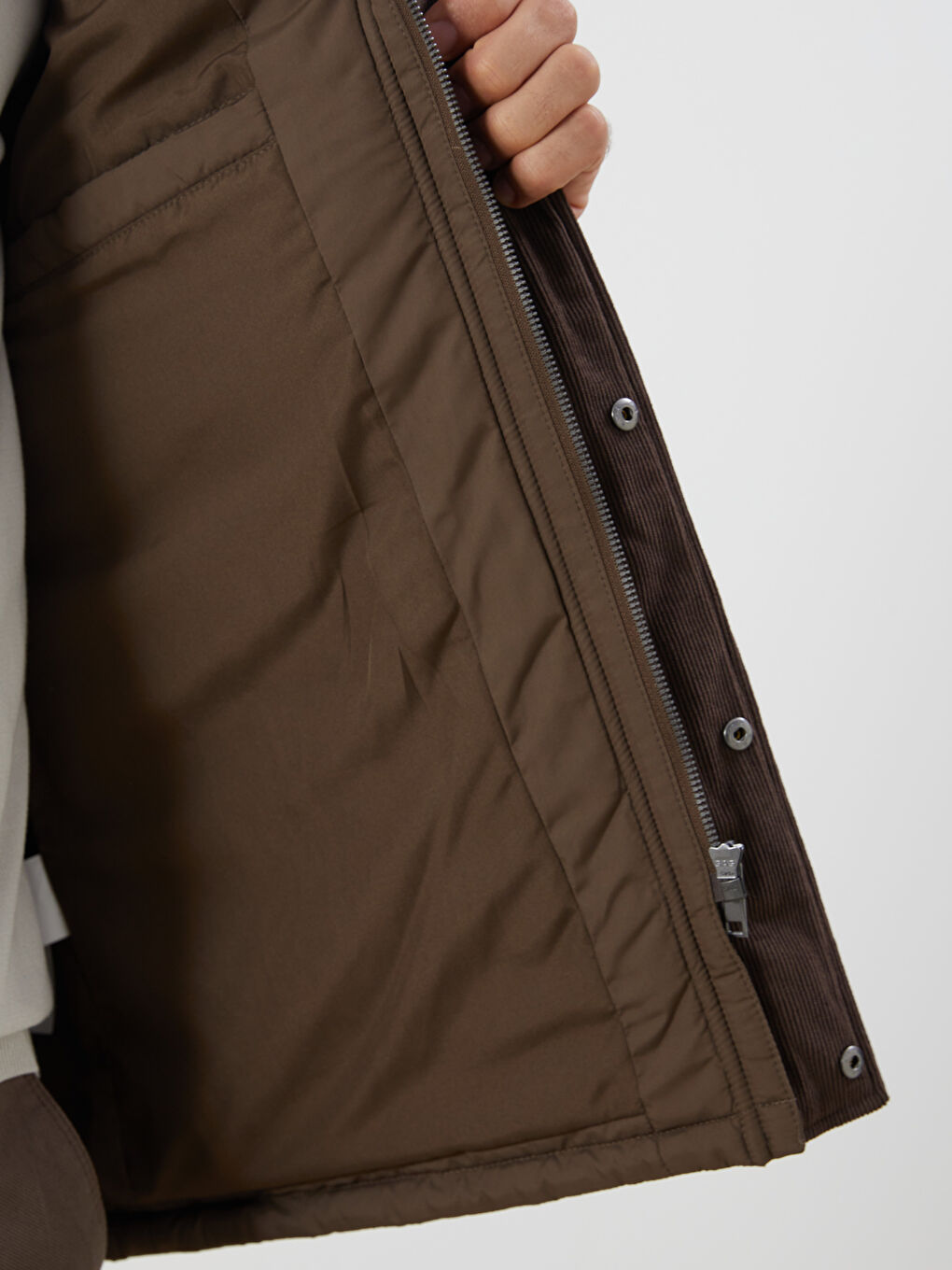 Haki Kadife Yaka Kapitoneli Erkek Mont-3