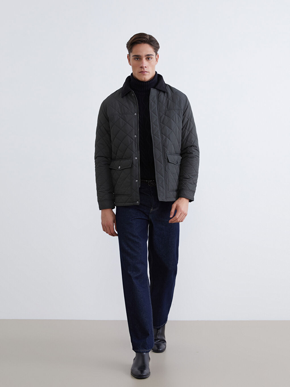 Haki Kadife Yaka Kapitoneli Erkek Mont-2