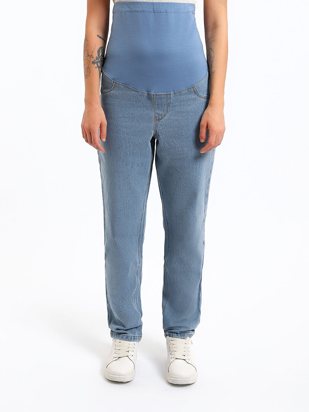 Abdominal Paneled Maternity Jeans-1