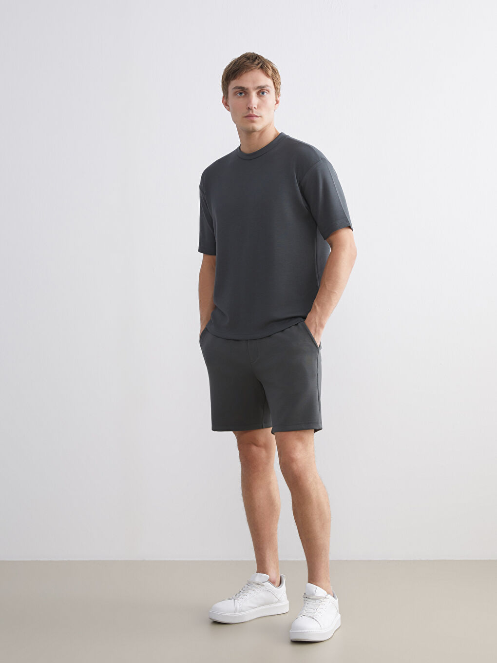 Yeşil Bisiklet Yaka Erkek Tişört-1