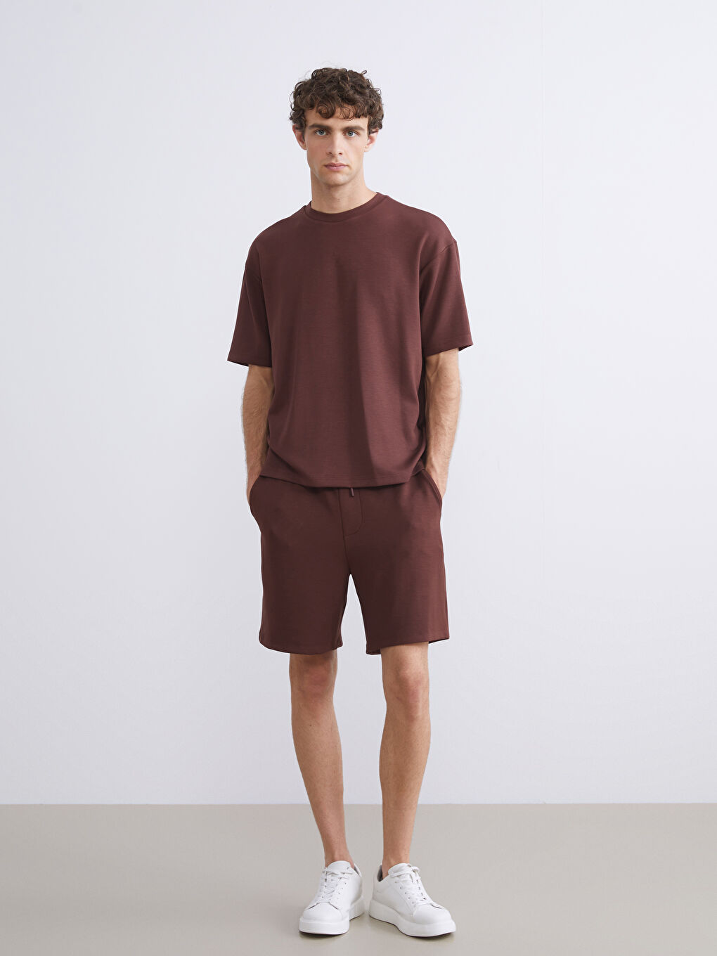 Kahverengi Bisiklet Yaka Erkek Tişört-1