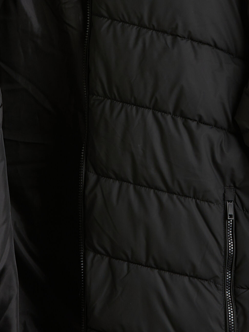 Siyah Standart Kalıp Kapüşonlu Erkek Şişme Mont-6