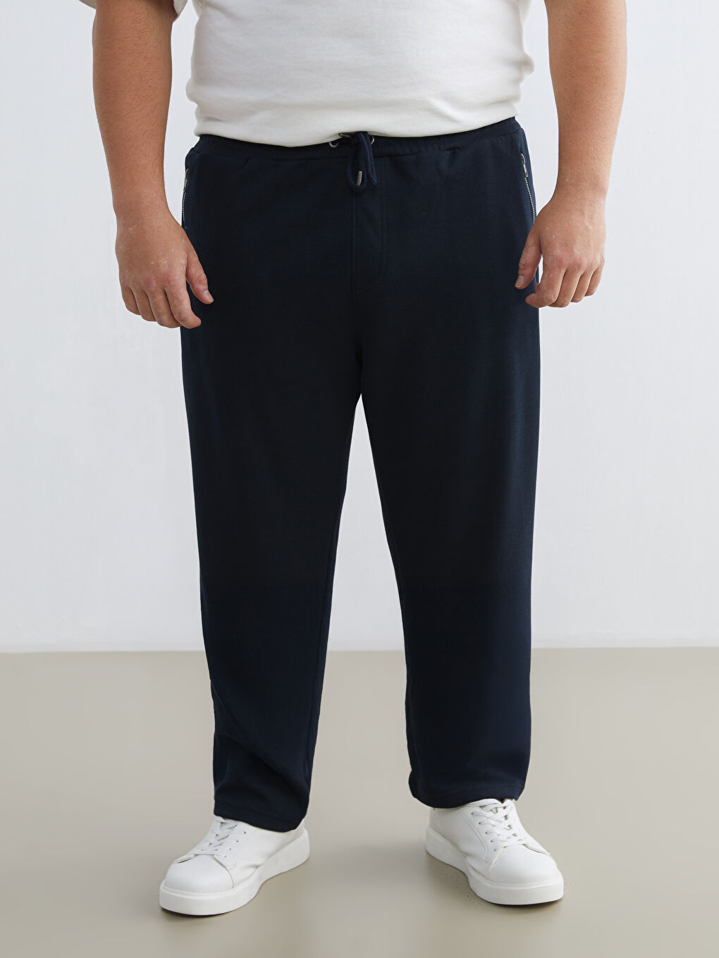 Standard Fit Men's Sweatpants-9