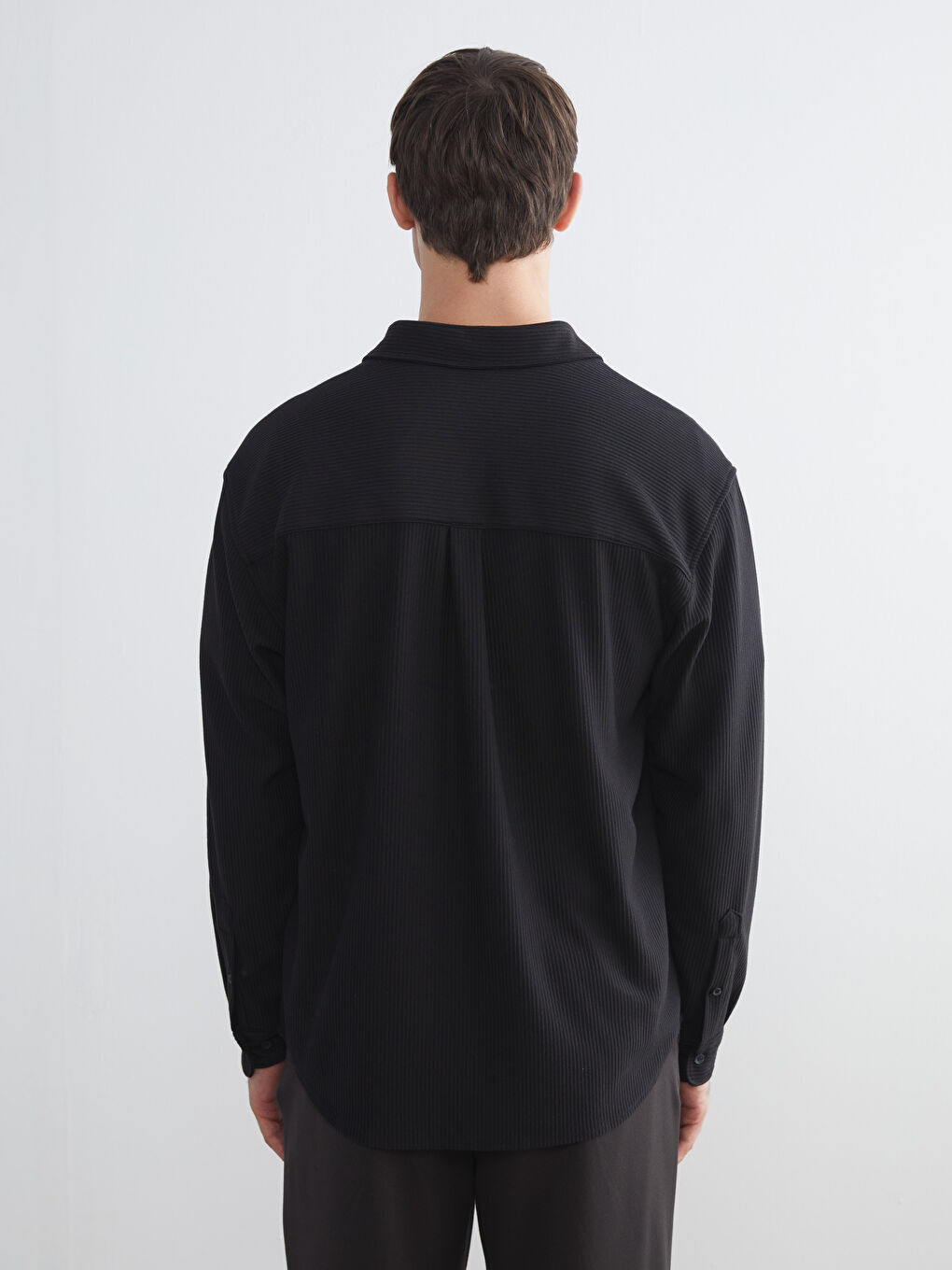 Сорочка чоловіча вільного крою з довгими рукавами-3