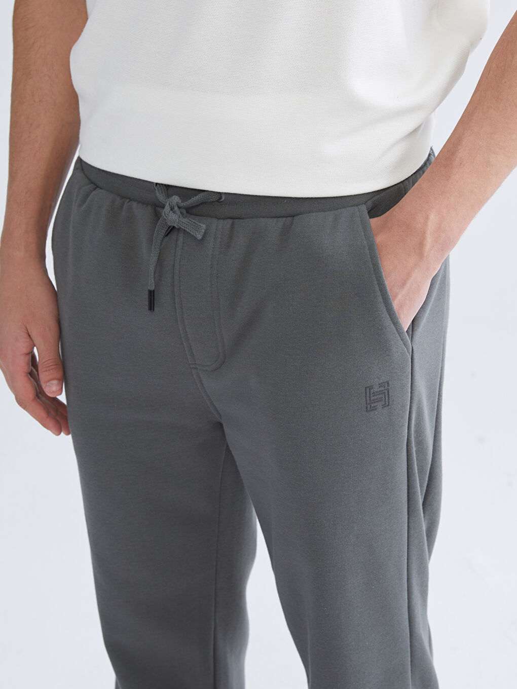 Antrasit Rahat Kalıp Erkek Jogger Eşofman Altı-5