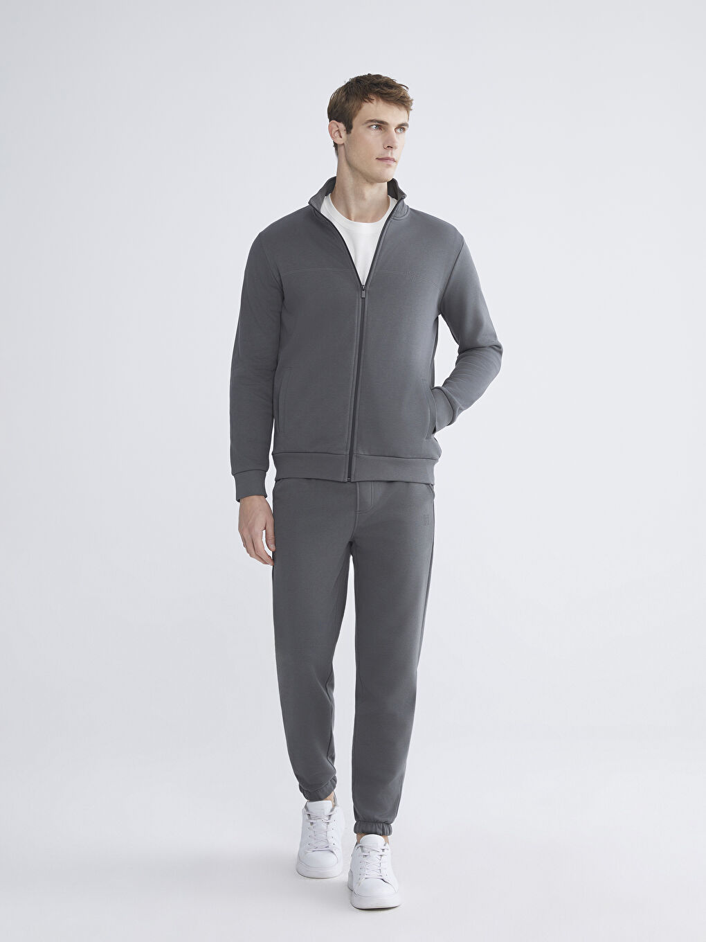 Antrasit Rahat Kalıp Erkek Jogger Eşofman Altı-1
