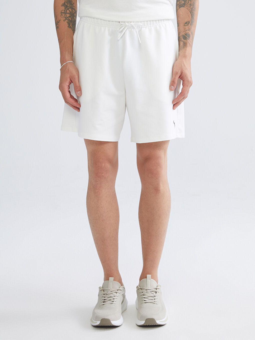 Ekru Rahat Kalıp Erkek Spor Şort-1