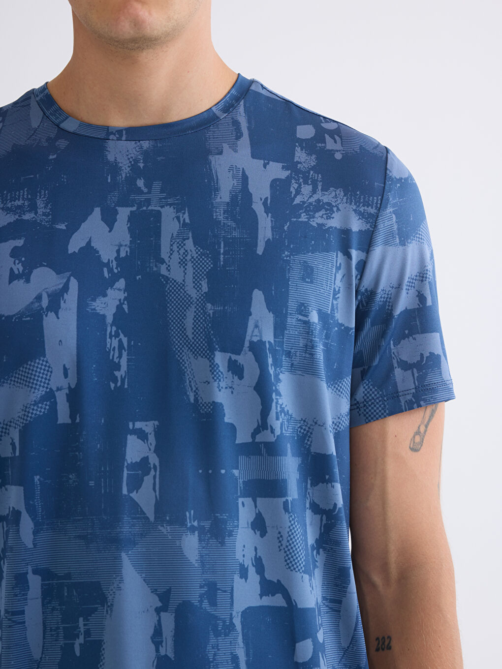 İndigo Bisiklet Yaka Desenli Erkek Spor Tişört-2
