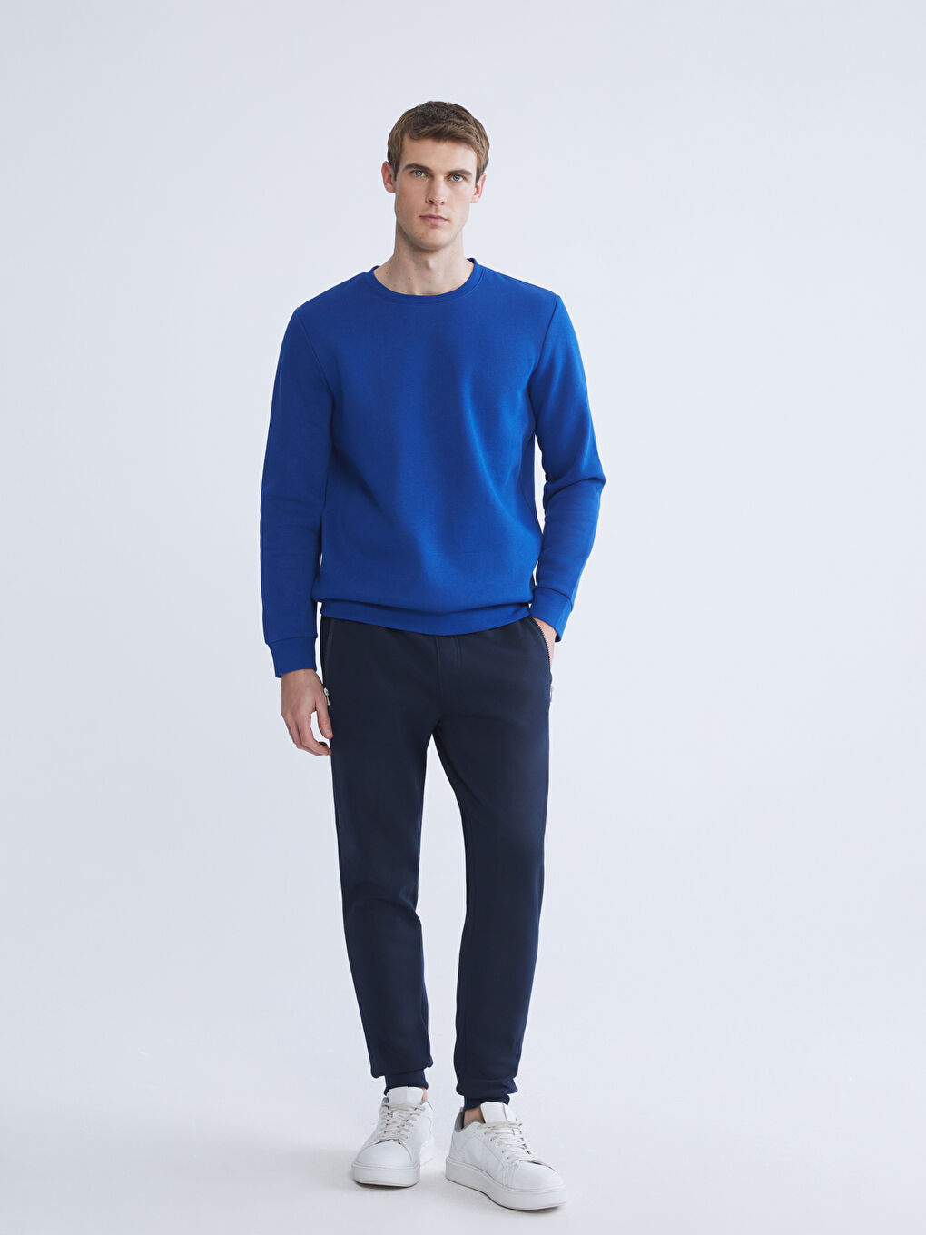 سویتشێرت یه‌خه‌ خڕ بۆ پیاوان-1