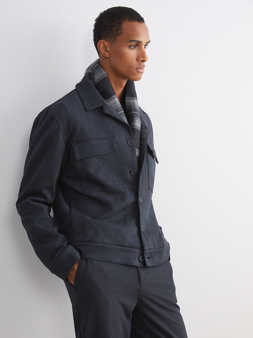 معطف رجال بياقة بلي كول بقماش جلد سويد عادي