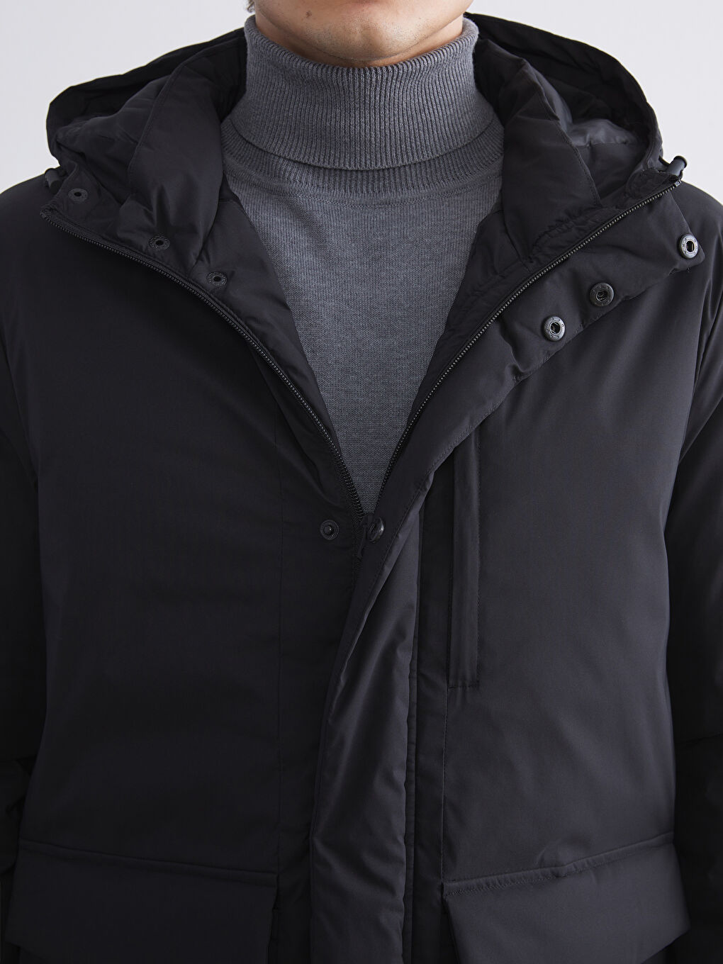 Siyah Standart Kalıp Kapüşonlu Erkek Mont-2