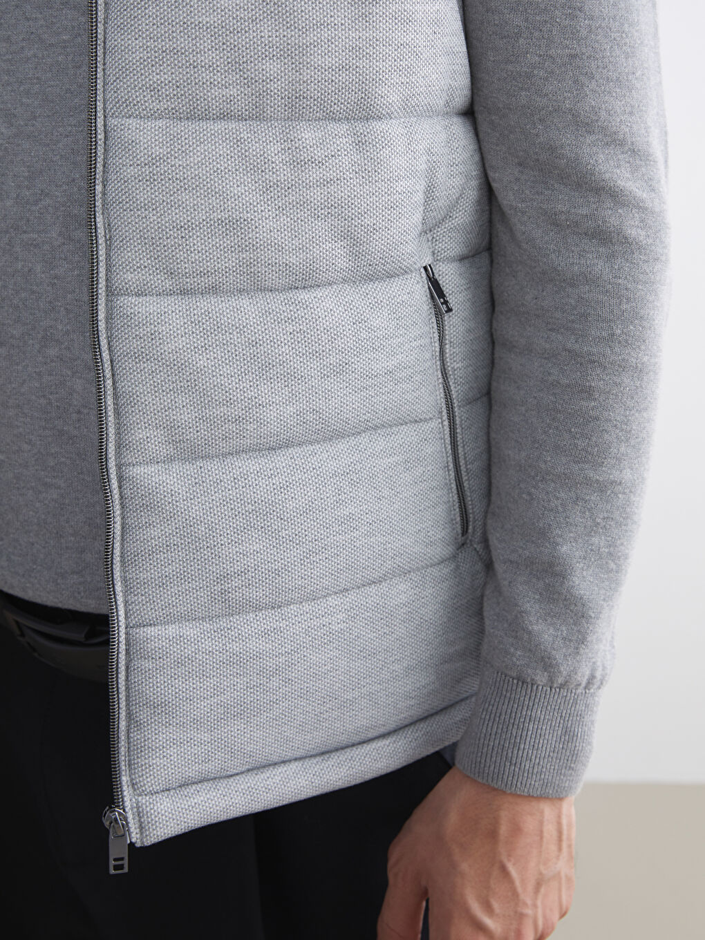 Slim Fit Funnel Neck Men's Puffer Gilet-2