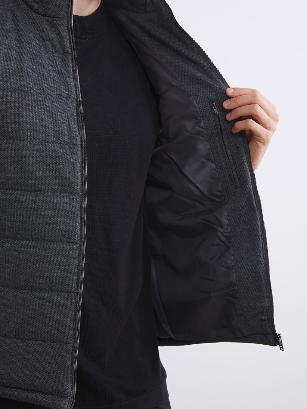 Slim Fit Funnel Neck Men's Puffer Gilet-2