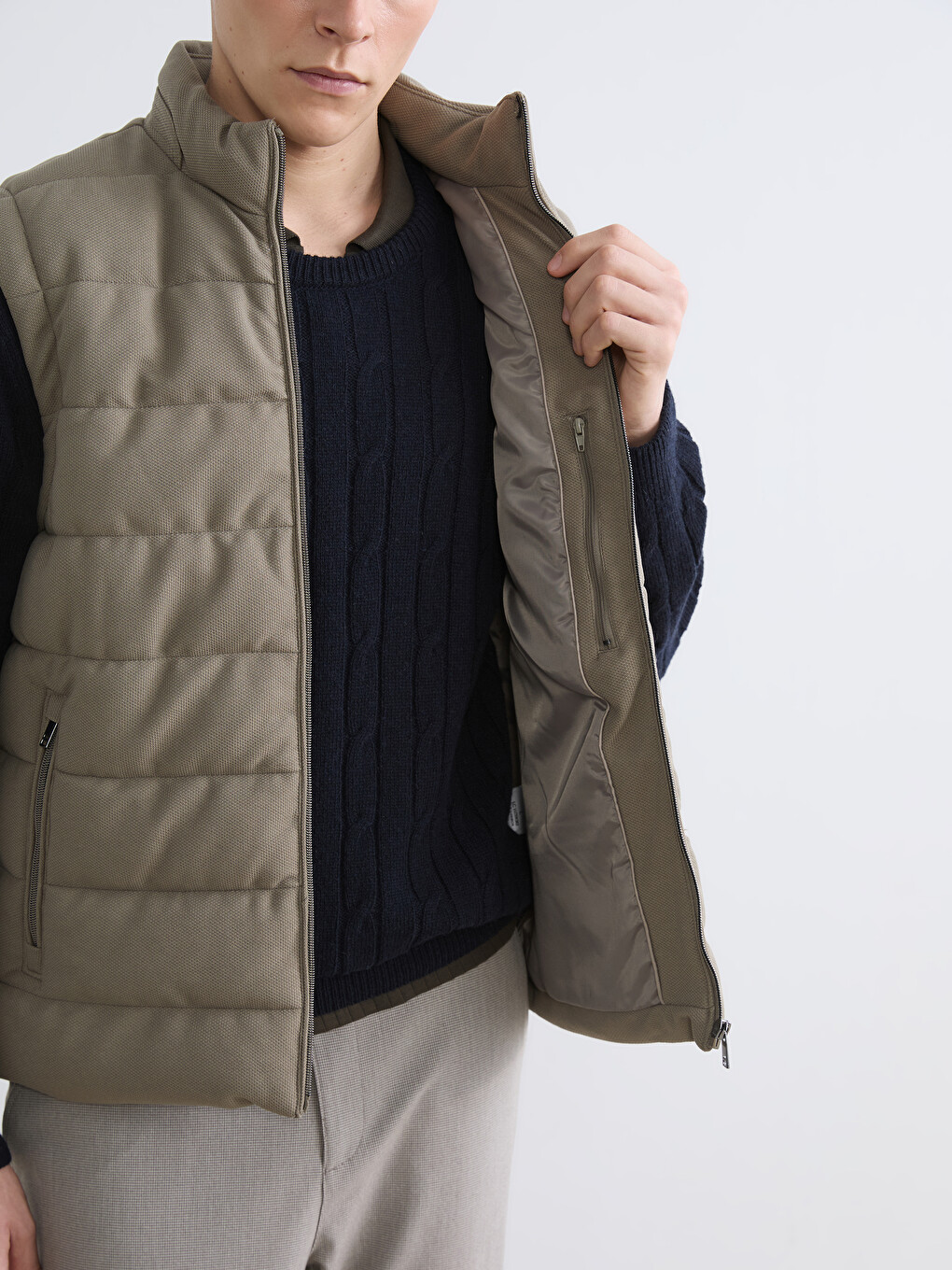 Slim Fit Funnel Neck Men's Puffer Gilet-3