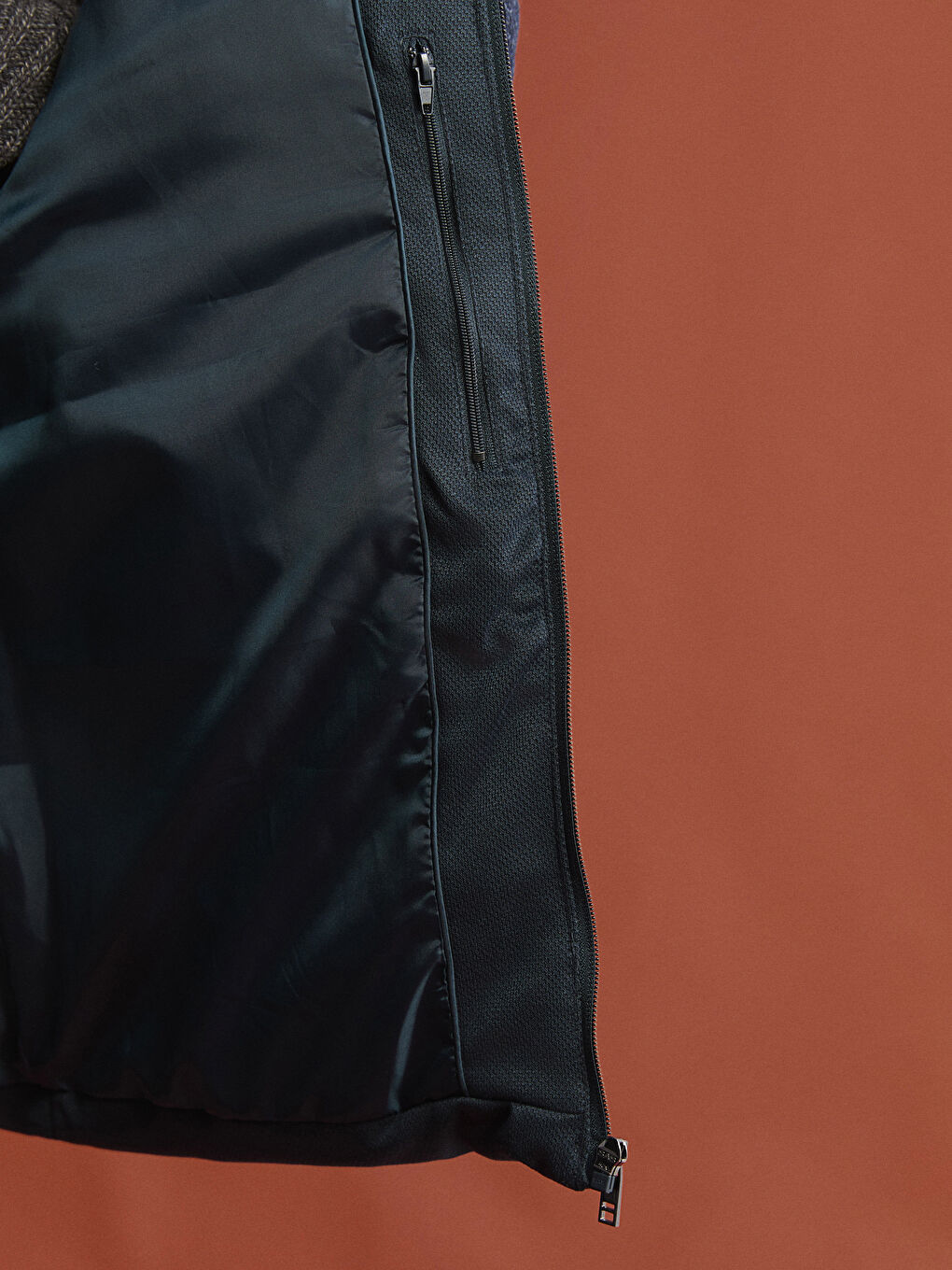 Slim Fit Funnel Neck Men's Puffer Gilet-3