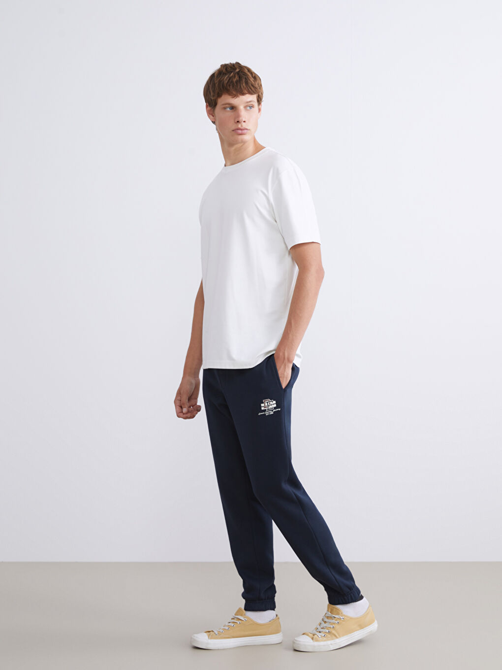 Standard Fit Men's Jogger Sweatpants