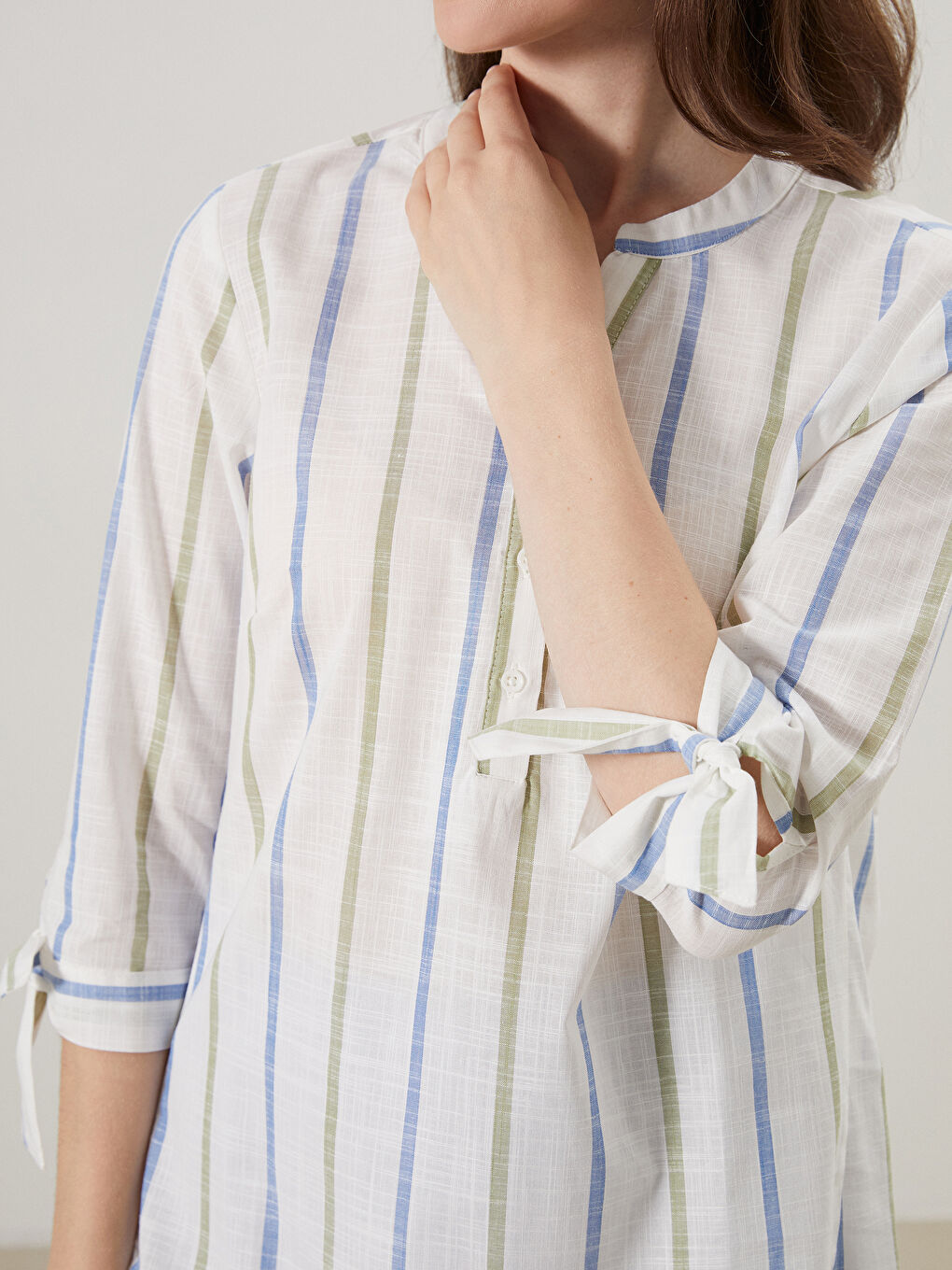 LCW Grace Notch Neck Striped Blouse -W54636Z8-P8J