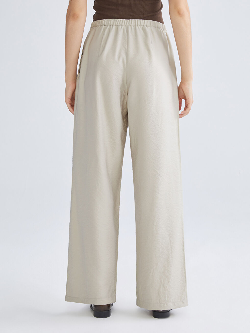 Loose Fit Wide Leg Women's Pleated Trousers-3
