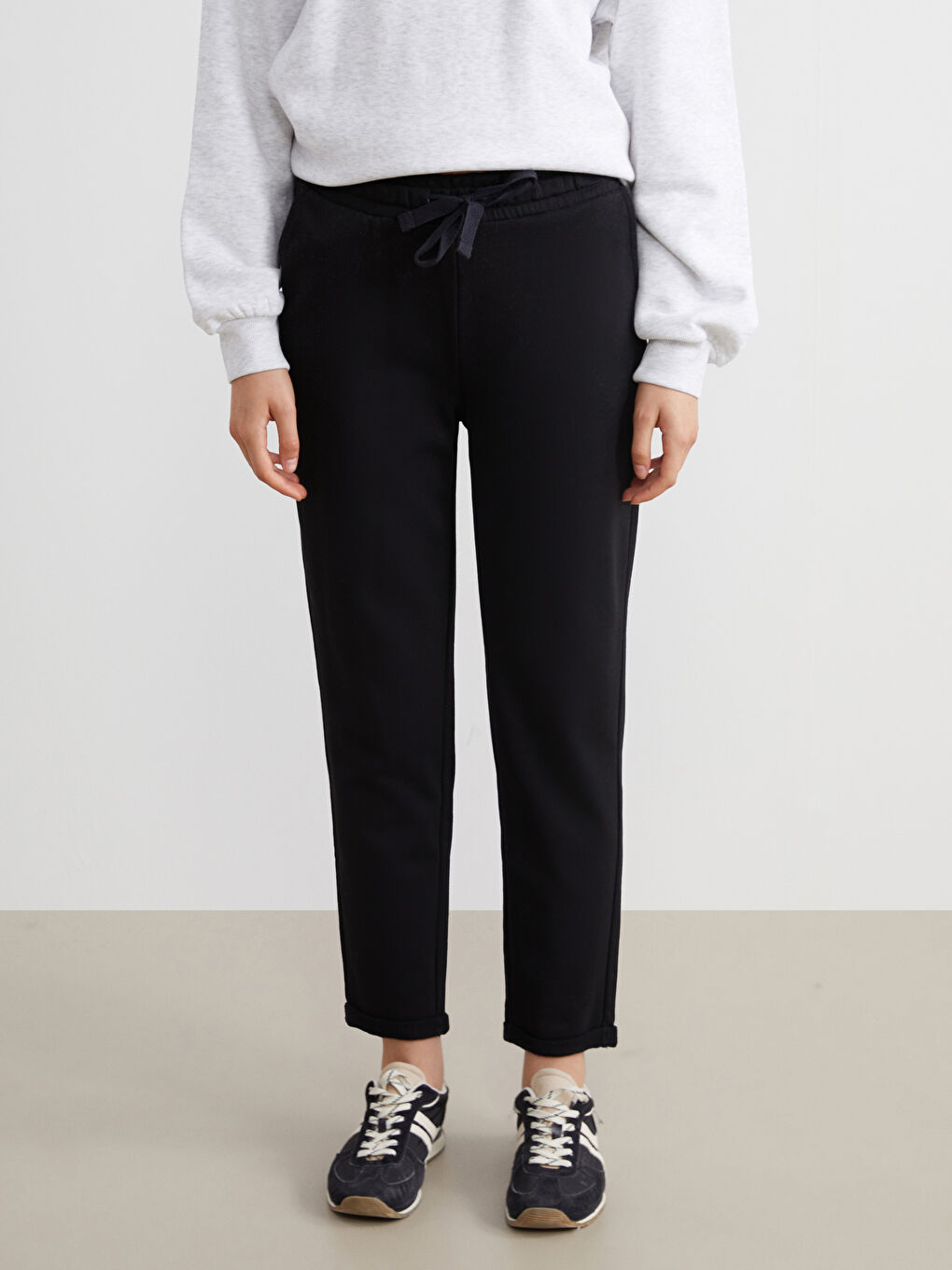 Women's Sweatpants with Elastic Waist-1