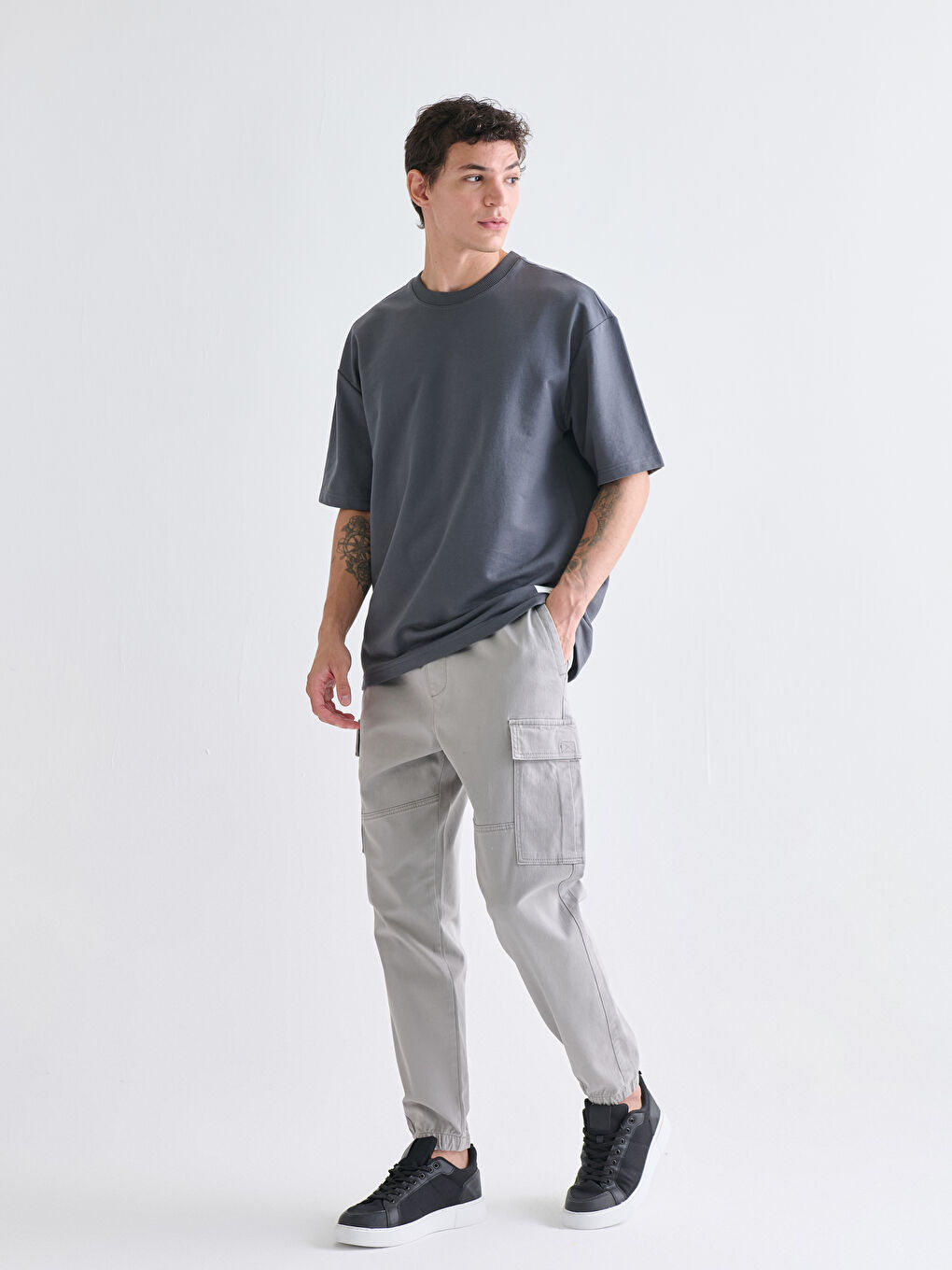 Standard Fit Men's Cargo Trousers