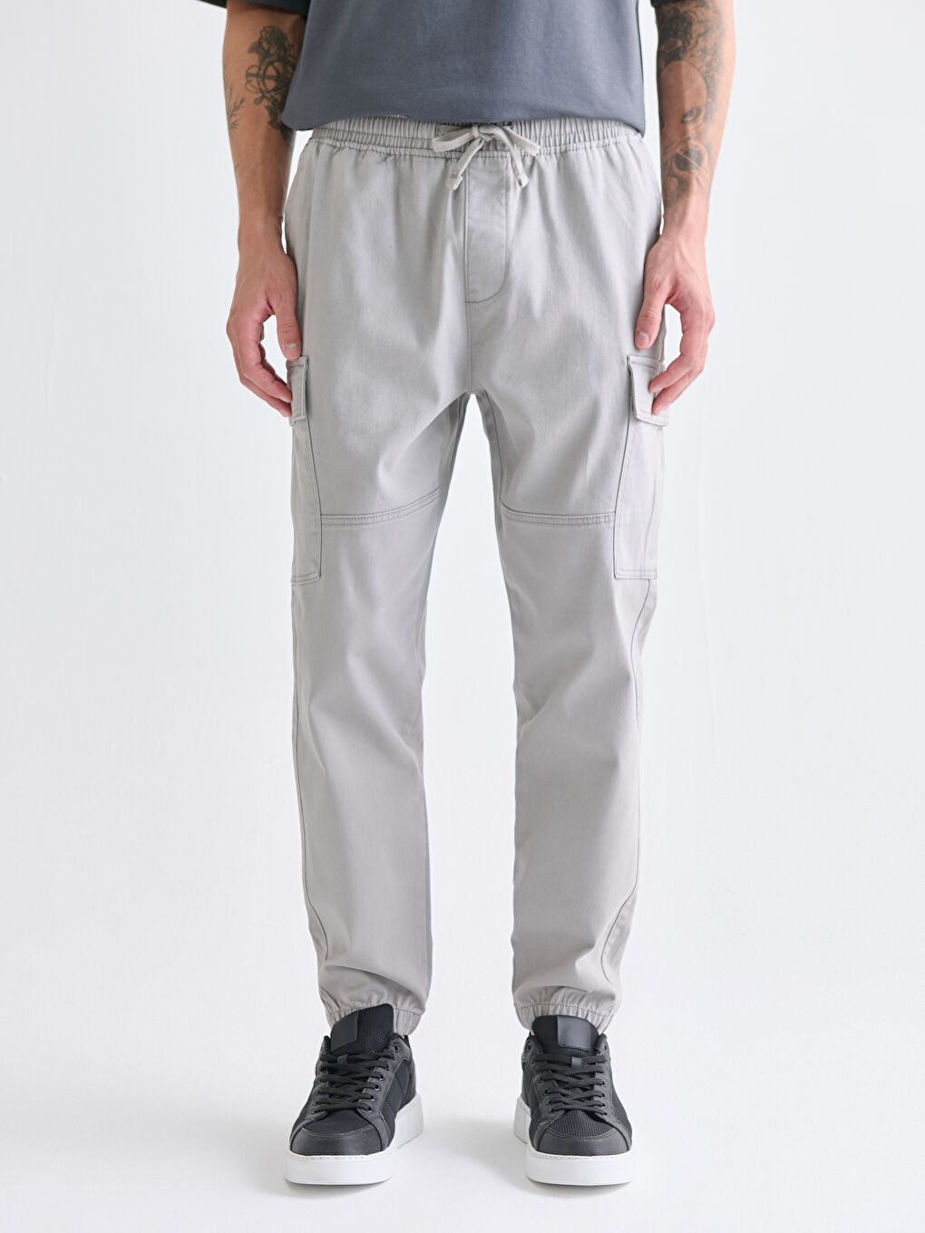 Standard Fit Men's Cargo Trousers-1
