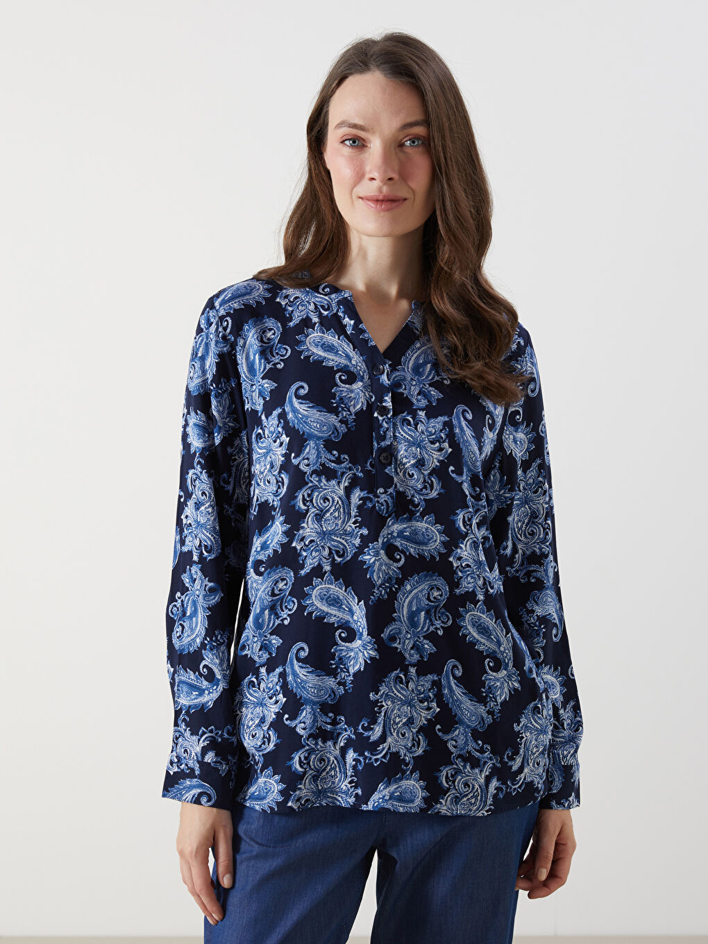 LCW Grace Notch Neck Patterned Blouse -W54713Z8-LSJ