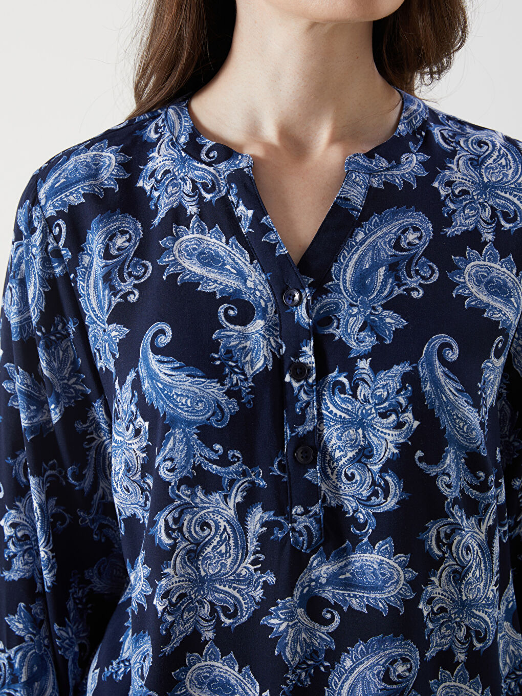 LCW Grace Notch Neck Patterned Blouse -W54713Z8-LSJ