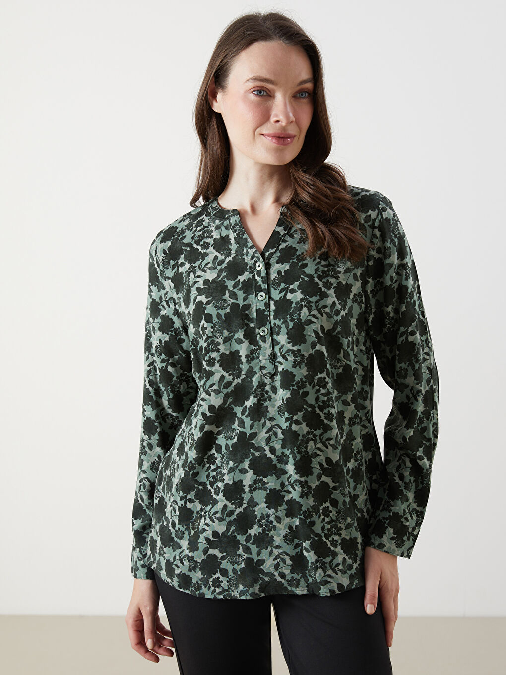 LCW Grace Notch Neck Floral Blouse -W54714Z8-LS6