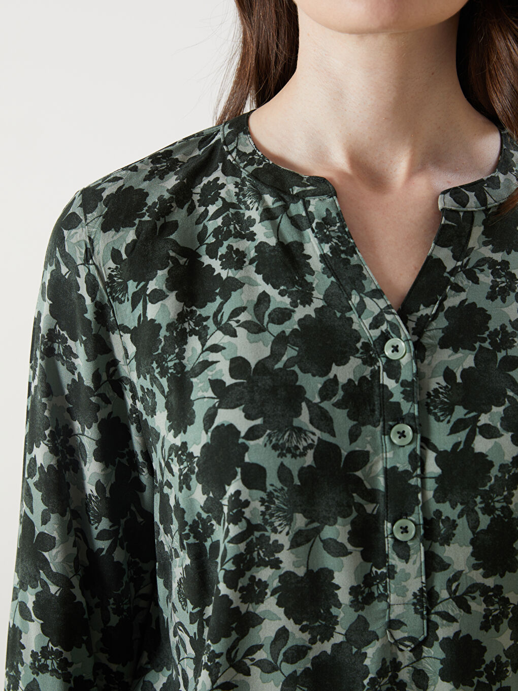 LCW Grace Notch Neck Floral Blouse -W54714Z8-LS6