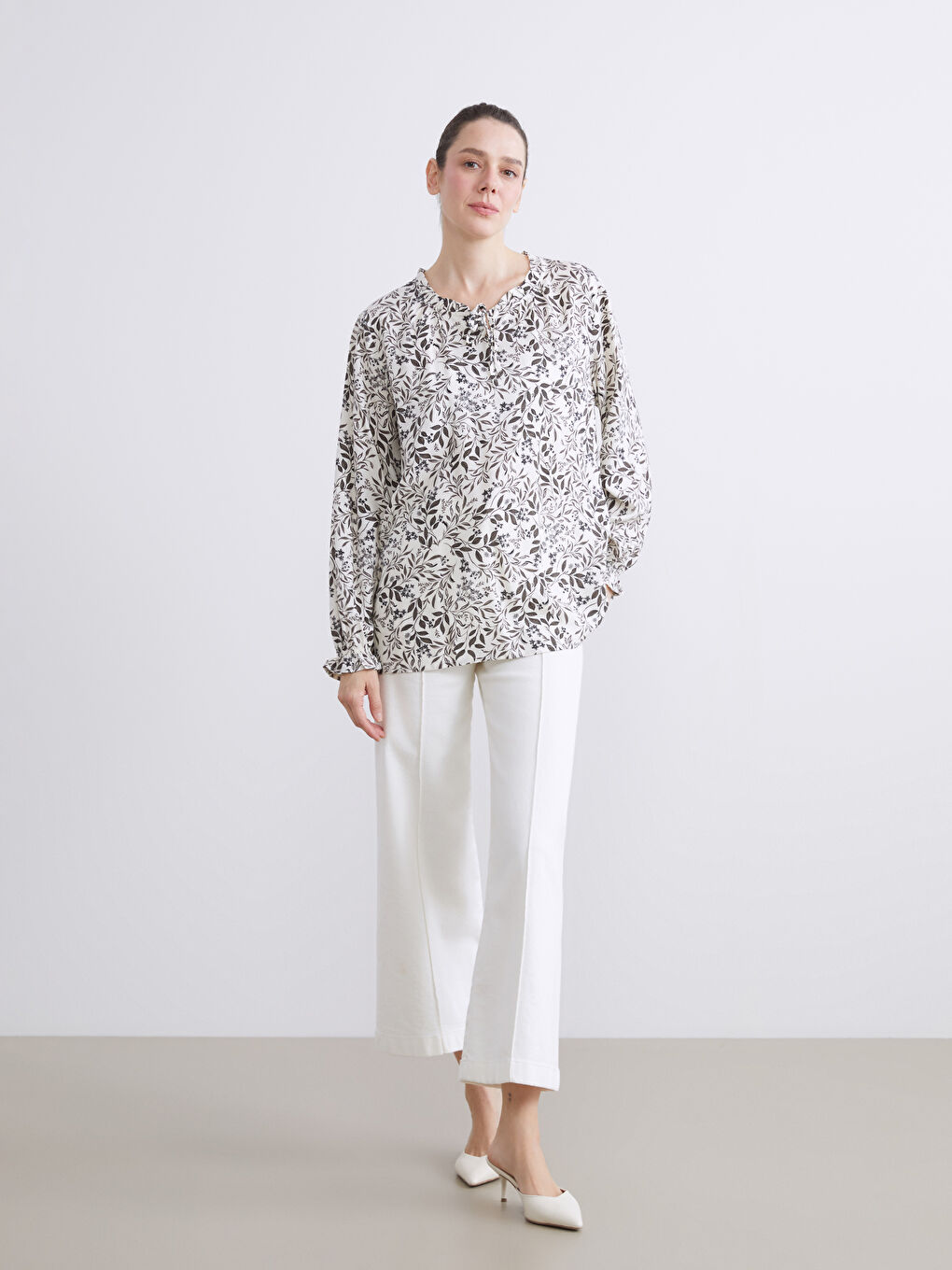 Blouse À Motifs À Col Lavallière-1