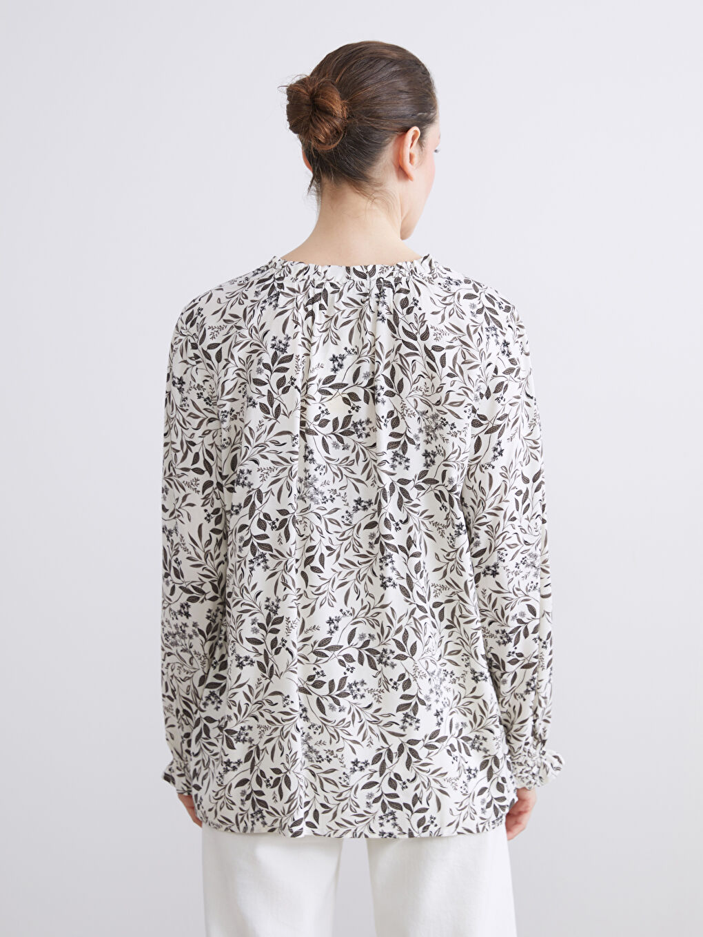 Blouse À Motifs À Col Lavallière-3