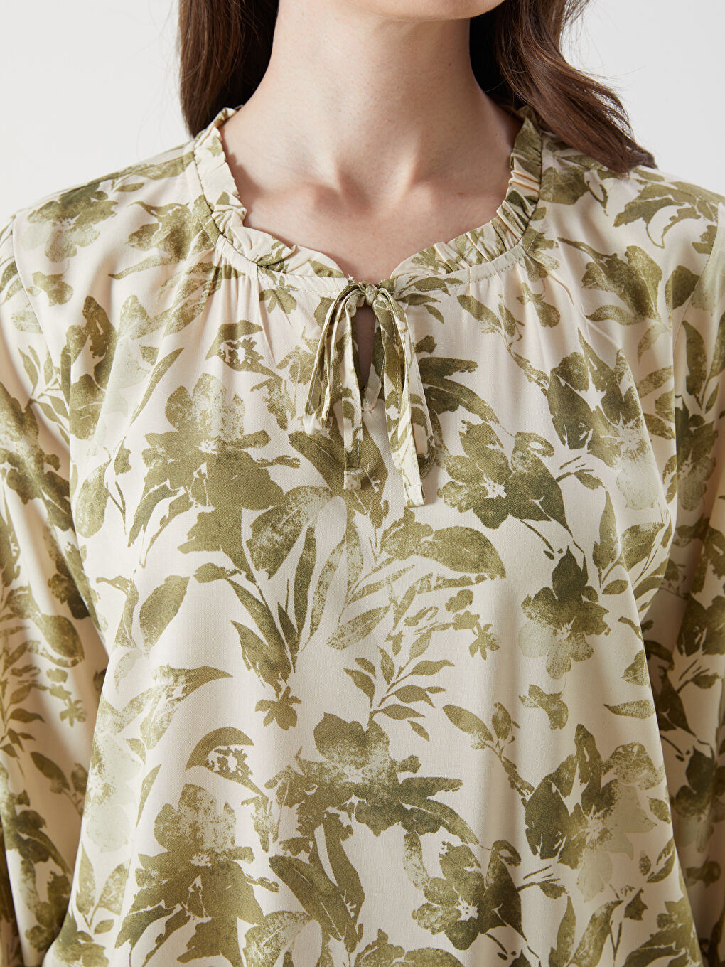 LCW Grace Tie Neck Patterned Blouse -W54715Z8-LRL