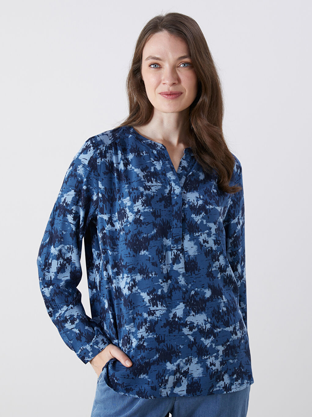 LCW Grace Notch Neck Patterned Blouse -W54716Z8-774