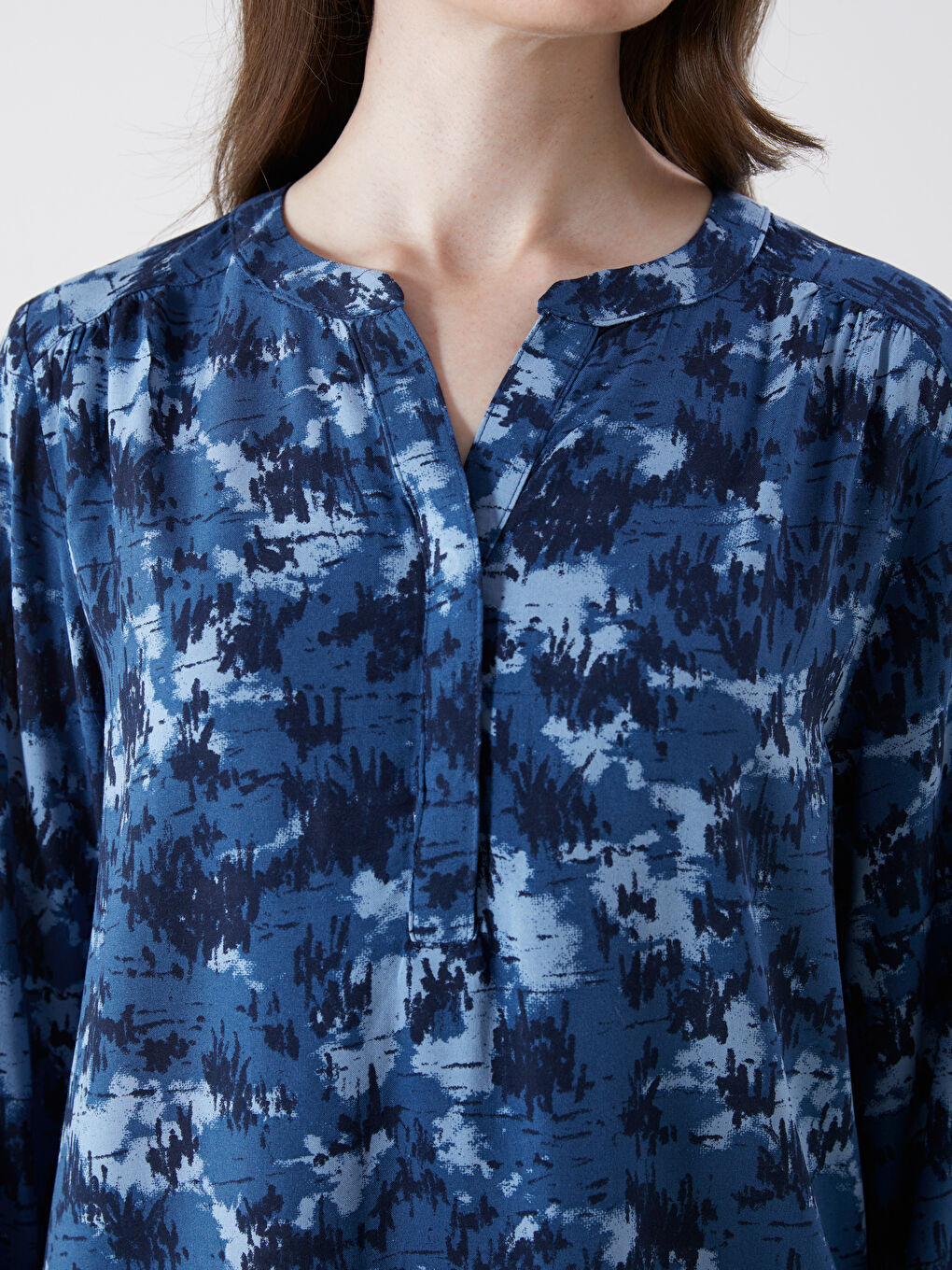 LCW Grace Notch Neck Patterned Blouse -W54716Z8-774