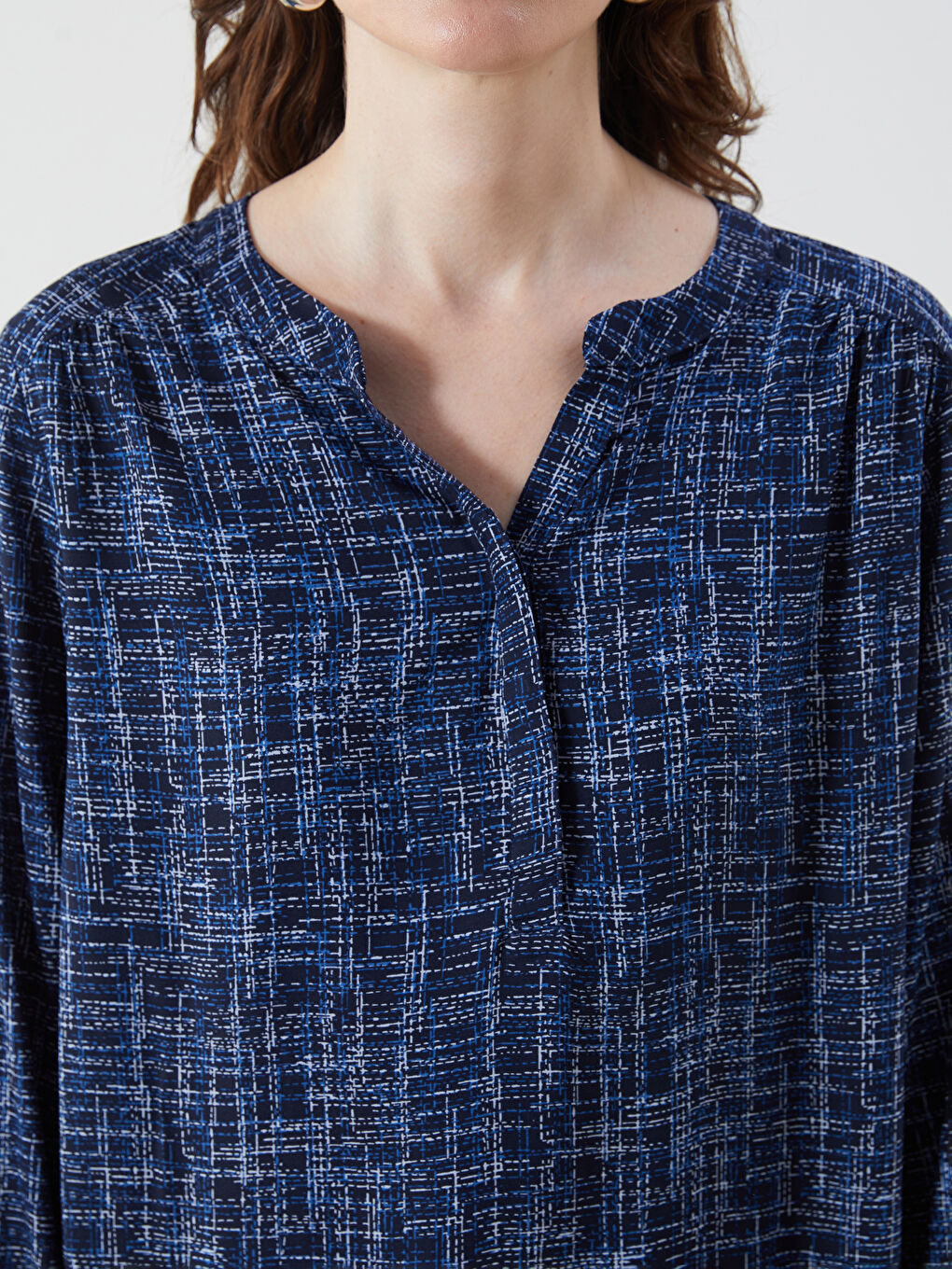 LCW Grace Notch Neck Patterned Blouse -W54716Z8-LSJ