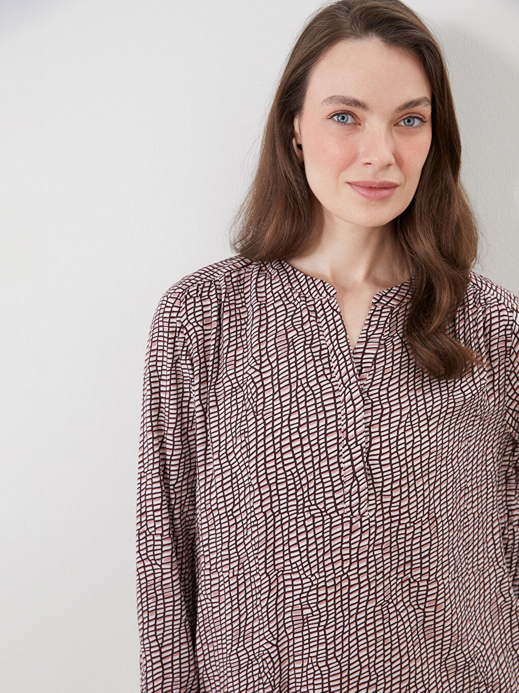 LCW Grace Notch Neck Patterned Blouse -W54716Z8-LTF