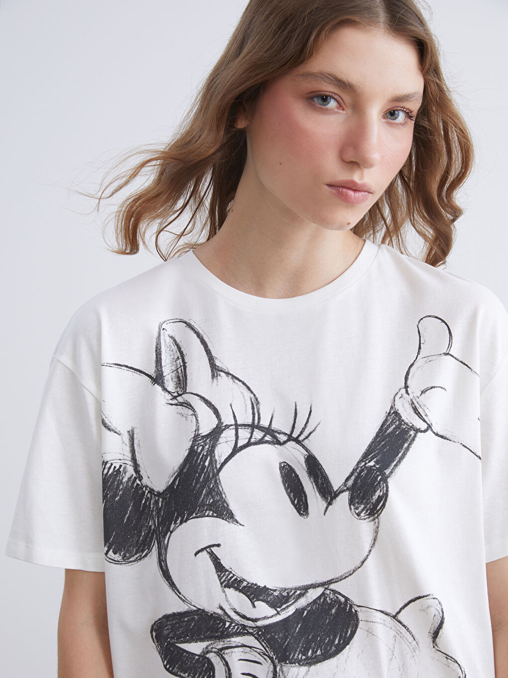 Ženska majica okruglog izreza sa otiskom Minnie Mouse-2