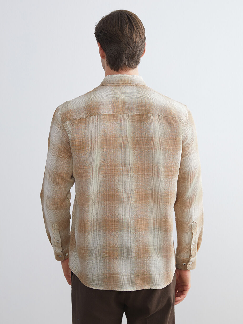 Standard Fit Long Sleeve Plaid Pattern Men's Shirt-3