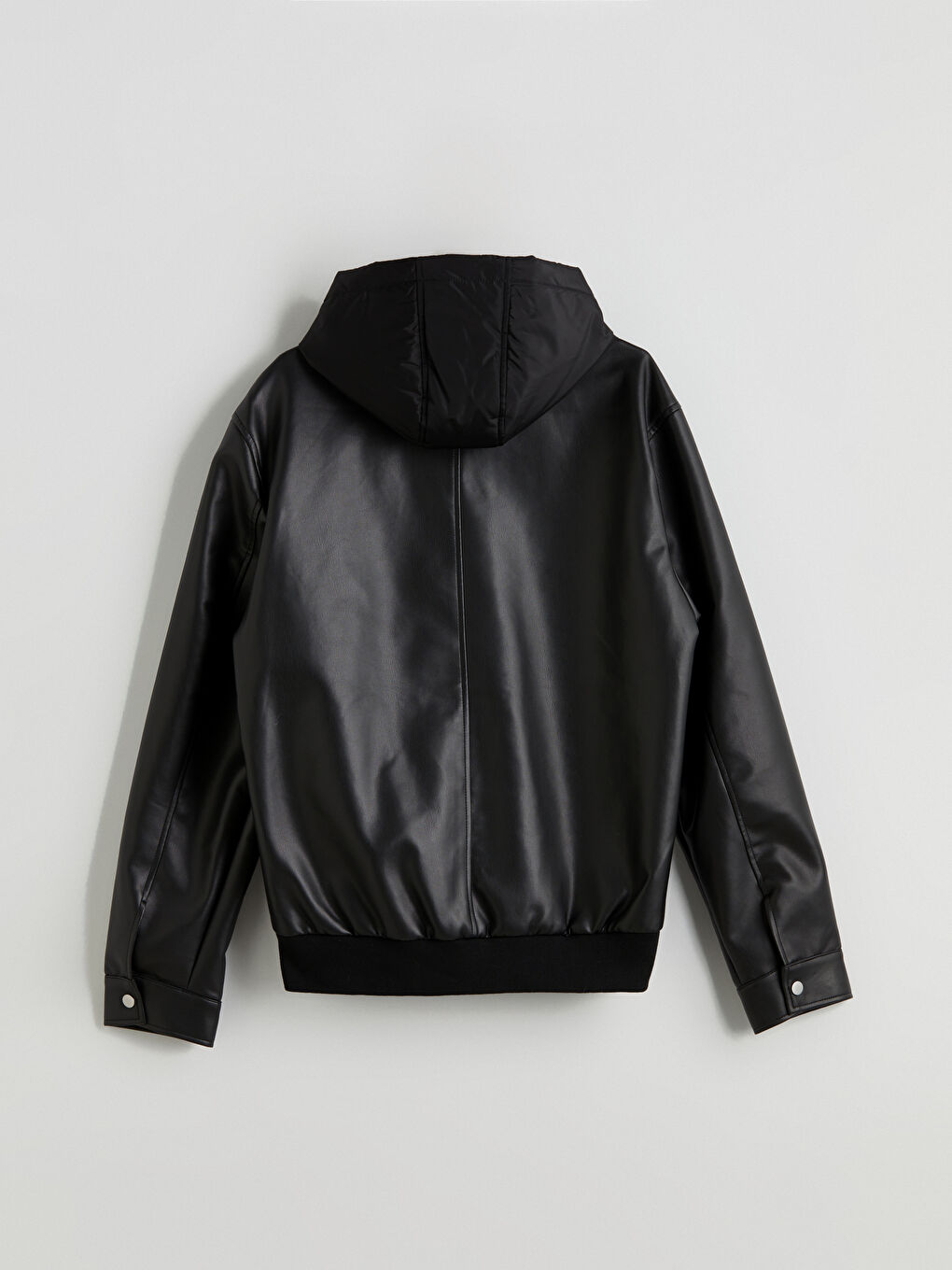 Siyah Standart Kalıp Kapüşonlu Erkek Deri Görünümlü Ceket-7