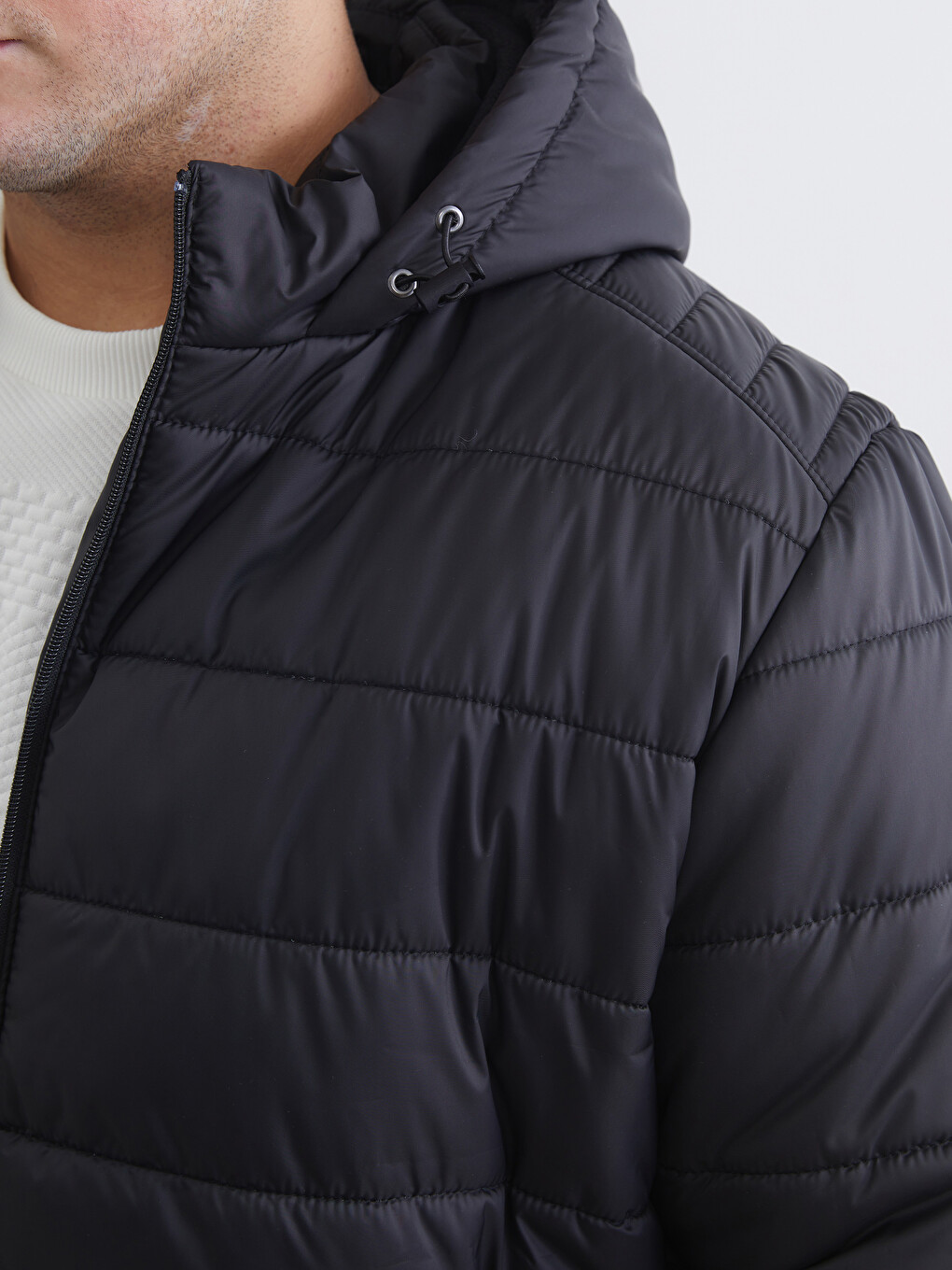 Muška Puffer Jakna S Kapuljačom Standardnog Kroja-2