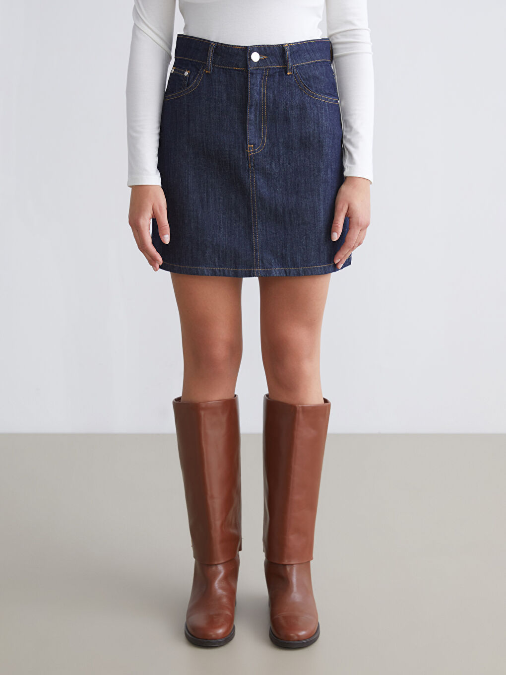 XSIDE Slim Fit Mini Denim Skirt -W54841Z8-CWU