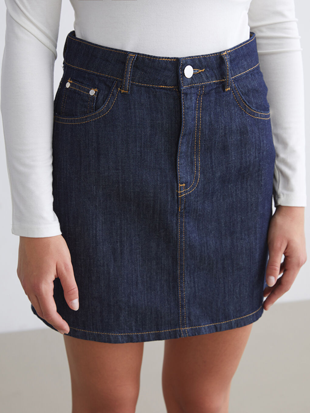 XSIDE Slim Fit Mini Denim Skirt -W54841Z8-CWU