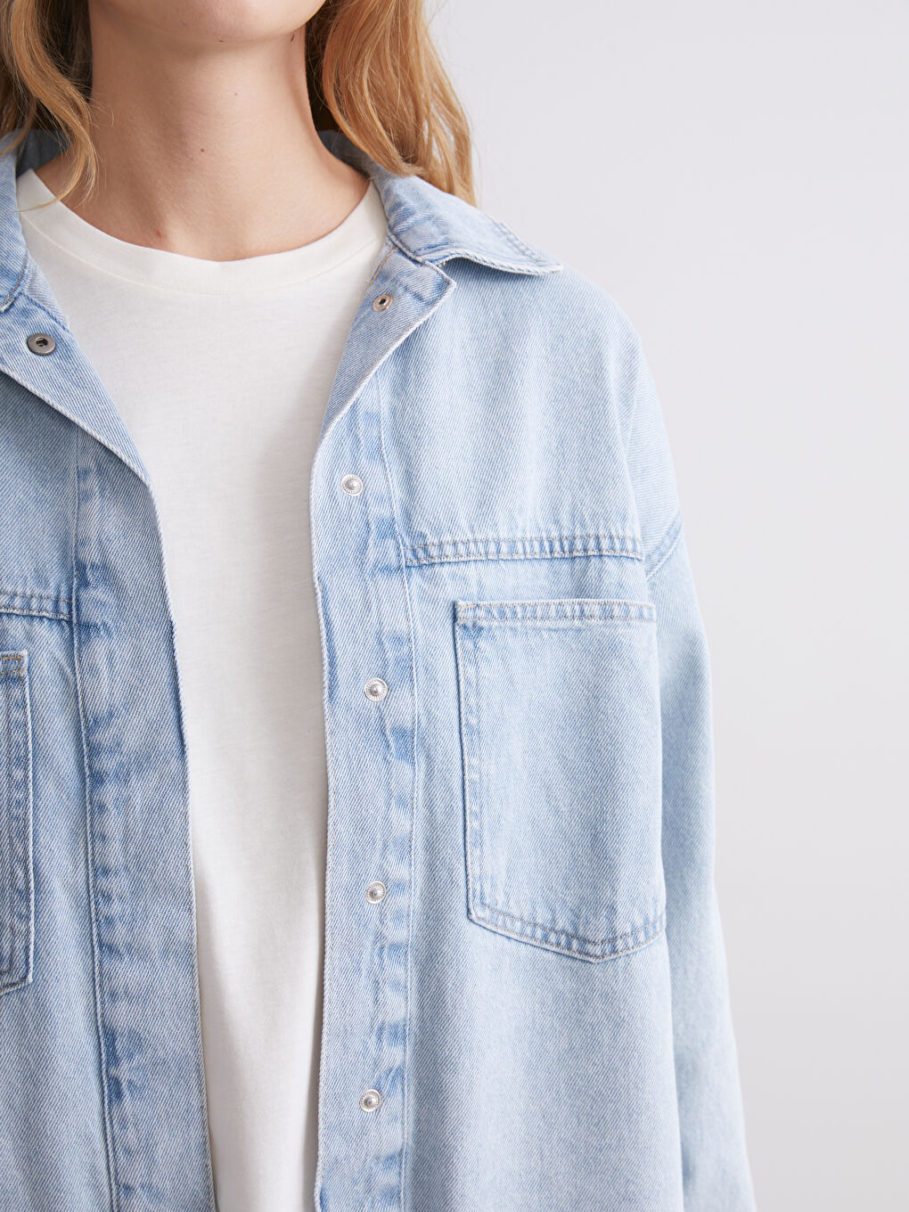 Collared Neck Women's Denim Jacket-2