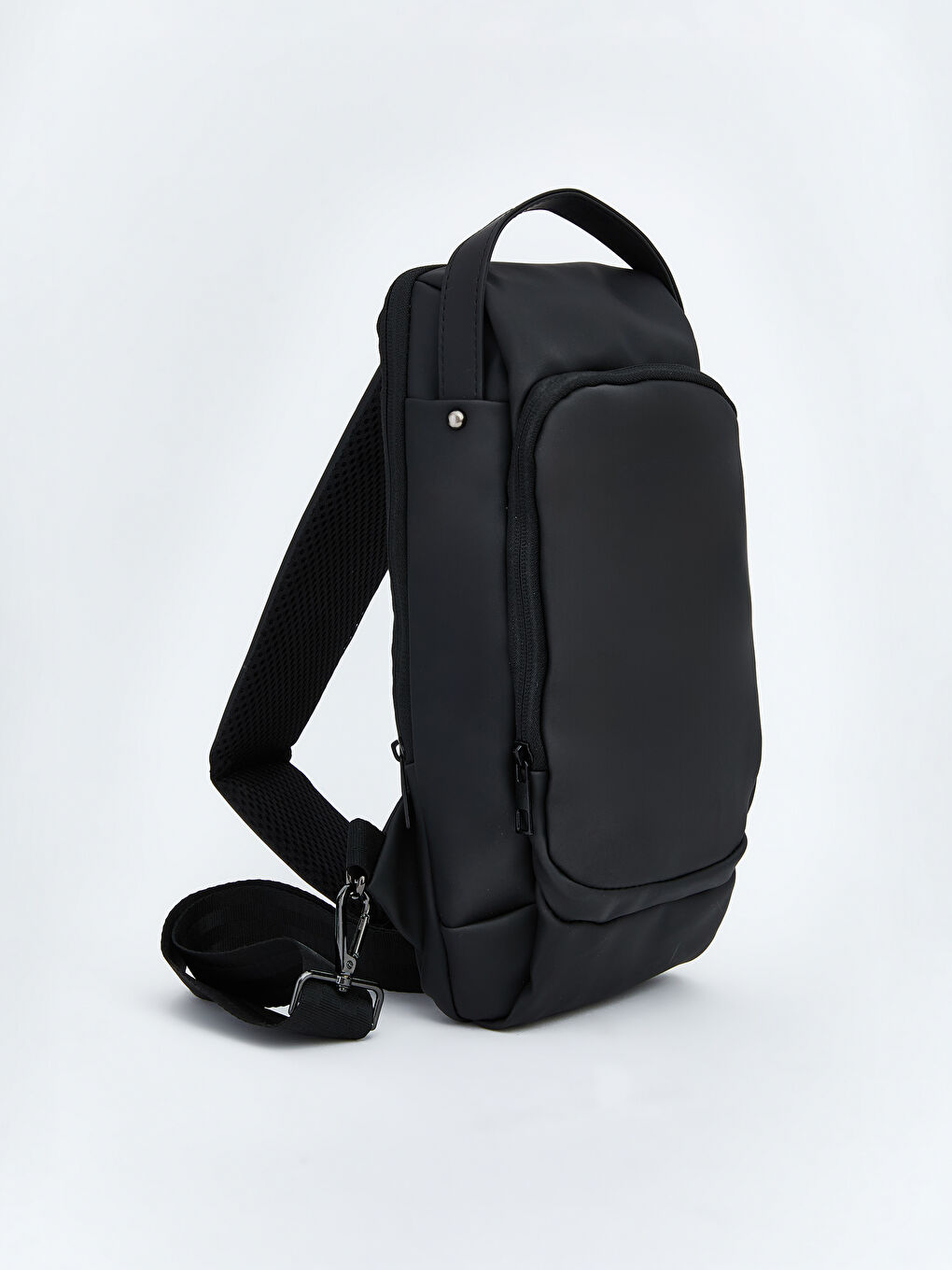 Siyah Deri Görünümlü Erkek Göğüs Çantası-2