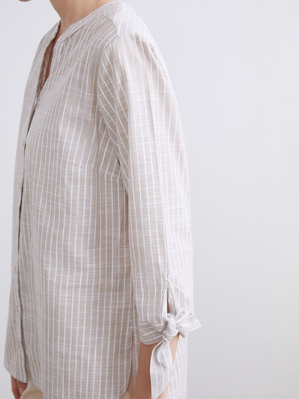 Chemise Rayée à Encolure en V échancré pour Femmes-2