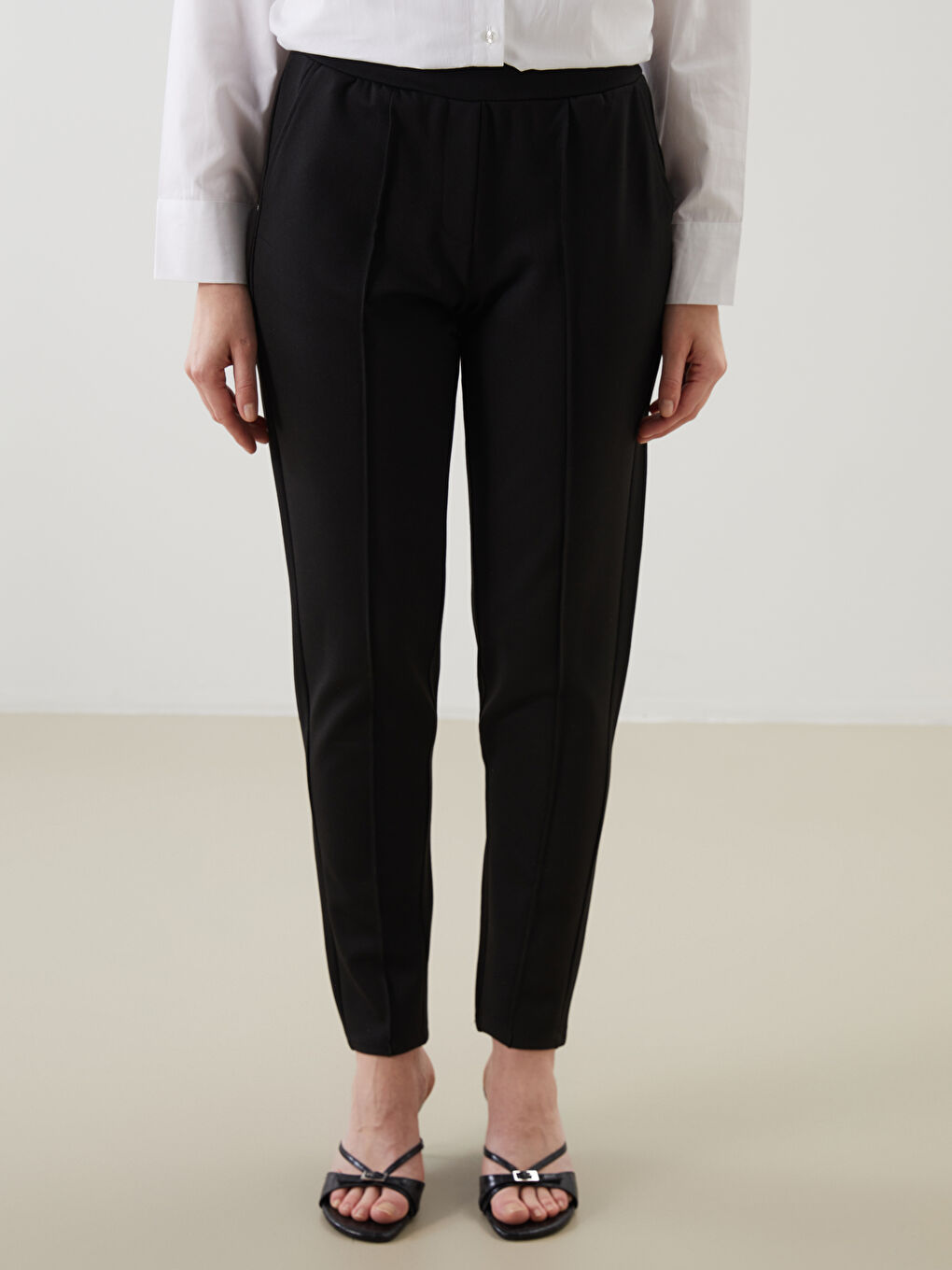 LCW Grace Elastic Waist Carrot Fit Women's Trousers -W54940Z8-CVL