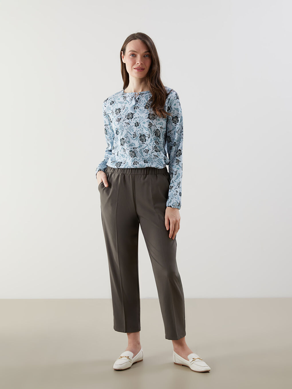 LCW Grace پانتۆڵی ژنان بە کەمەر لاستیک -W54943Z8-J2M