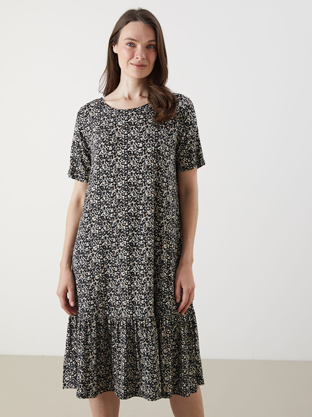 LCW Grace Crew Neck Floral A-Line Dress -W55004Z8-LQJ